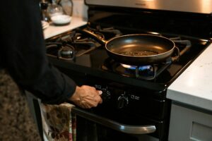 How to Keep Chicken Livers from Popping when Frying