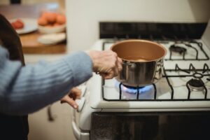 How to Keep Chicken Livers from Popping when Frying