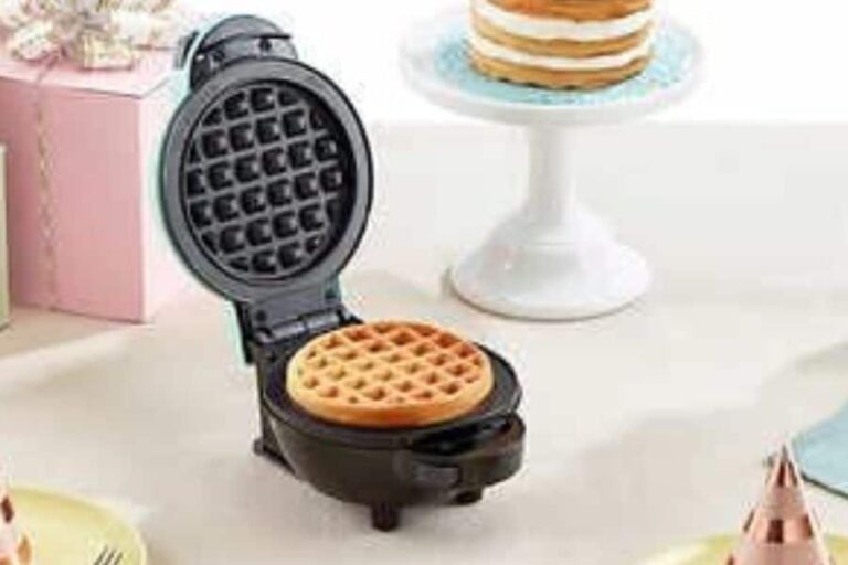 How to Use Dash Mini Waffle Maker - Full Guide - The Thin Kitchen