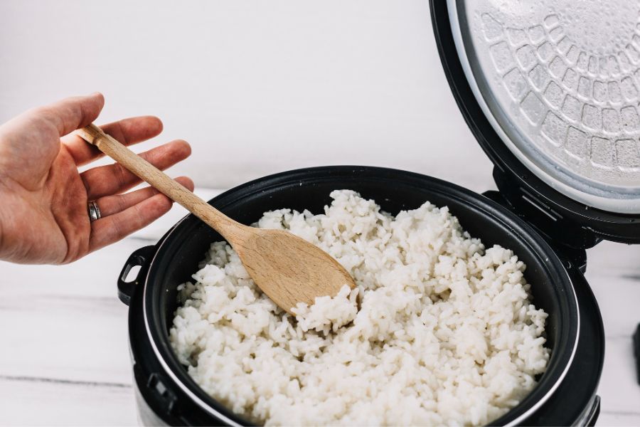 Coconut Rice Without Coconut Milk Guide The Thin Kitchen