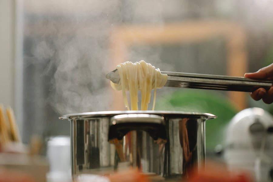 How to Unstick Pasta - Guide - The Thin Kitchen
